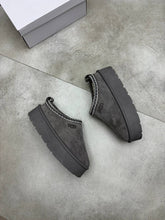 Load image into Gallery viewer, Slipper
