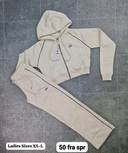 Load image into Gallery viewer, Tracksuit