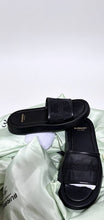 Load image into Gallery viewer, Slipper