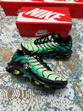 Load image into Gallery viewer, Shoes