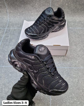 Load image into Gallery viewer, Shoes