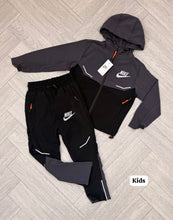 Load image into Gallery viewer, Tracksuit boy