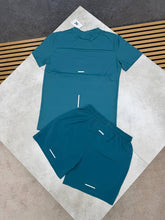 Load image into Gallery viewer, Tshirt