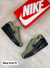 Load image into Gallery viewer, Shoes