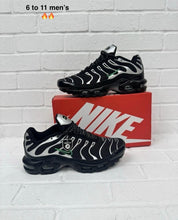 Load image into Gallery viewer, Shoes