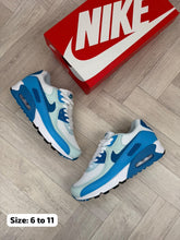 Load image into Gallery viewer, Shoes