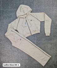 Load image into Gallery viewer, Tracksuit