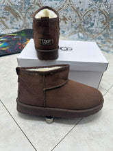 Load image into Gallery viewer, Shoes