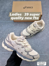 Load image into Gallery viewer, Shoes women