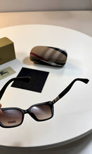 Load image into Gallery viewer, Sunglass