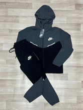 Load image into Gallery viewer, Tracksuit men