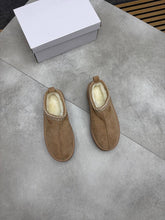 Load image into Gallery viewer, Slipper