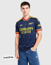 Load image into Gallery viewer, Tshirt
