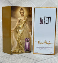 Load image into Gallery viewer, Perfume