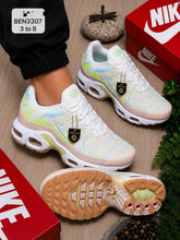 Load image into Gallery viewer, Shoes
