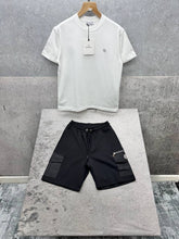 Load image into Gallery viewer, T-shirt