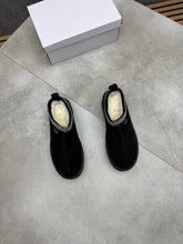 Load image into Gallery viewer, Slipper