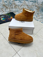 Load image into Gallery viewer, Shoes