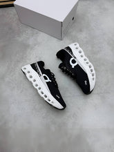 Load image into Gallery viewer, Shoes men