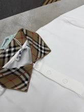 Load image into Gallery viewer, T-shirt