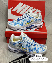 Load image into Gallery viewer, Shoes