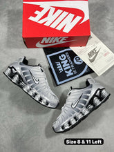Load image into Gallery viewer, Shoes