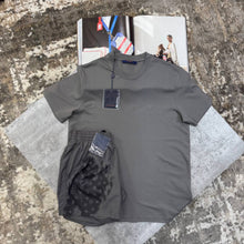 Load image into Gallery viewer, Tshirt