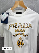 Load image into Gallery viewer, Tshirt