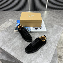 Load image into Gallery viewer, Shoes