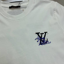 Load image into Gallery viewer, Tshirt