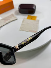 Load image into Gallery viewer, Sunglass