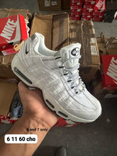 Load image into Gallery viewer, Shoes