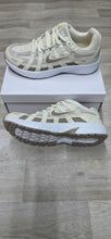 Load image into Gallery viewer, Shoes