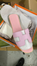 Load image into Gallery viewer, Slipper