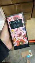 Load image into Gallery viewer, Perfume