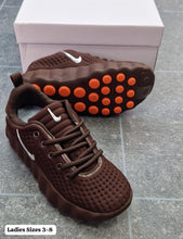 Load image into Gallery viewer, Shoes