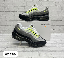 Load image into Gallery viewer, Shoes