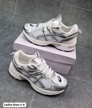 Load image into Gallery viewer, Shoes women