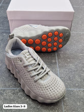 Load image into Gallery viewer, Shoes