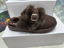 Load image into Gallery viewer, Slipper