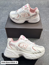 Load image into Gallery viewer, Shoes