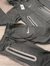 Load image into Gallery viewer, Tracksuit boy