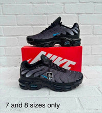 Load image into Gallery viewer, Shoes