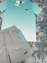 Load image into Gallery viewer, T-shirt