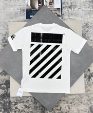 Load image into Gallery viewer, Tshirt