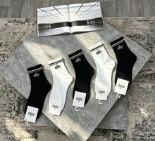 Load image into Gallery viewer, Socks