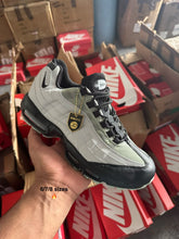 Load image into Gallery viewer, Shoes