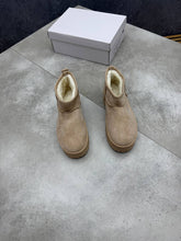 Load image into Gallery viewer, Slipper
