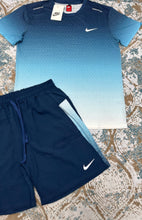 Load image into Gallery viewer, T-shirt