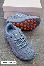 Load image into Gallery viewer, Shoes